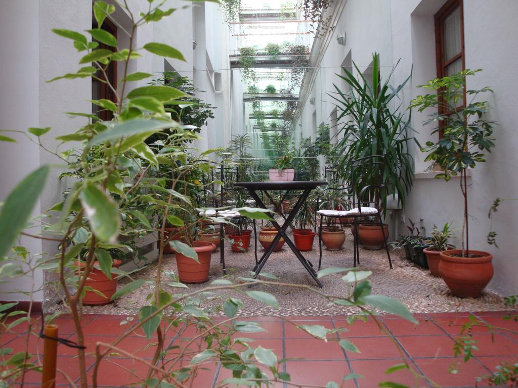 Hostal Puerta Carmona Sevilla Dış mekan fotoğraf