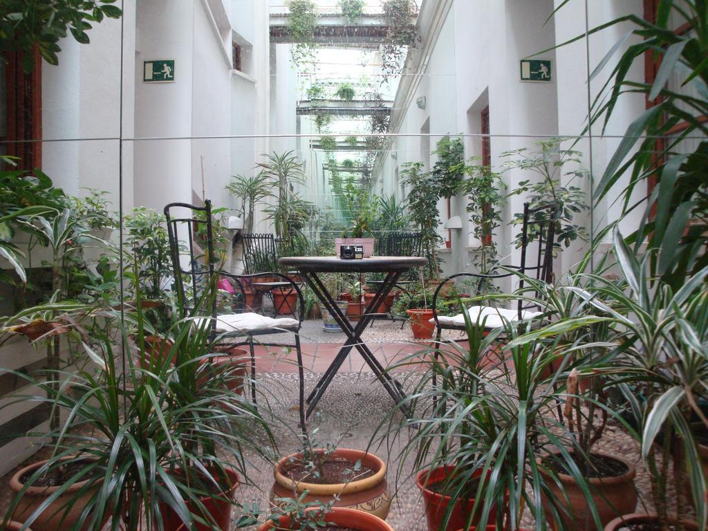 Hostal Puerta Carmona Sevilla Dış mekan fotoğraf