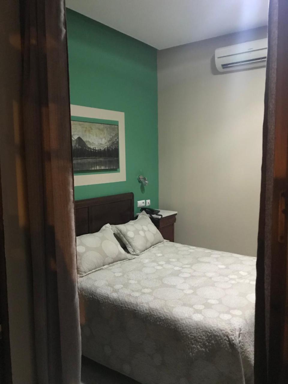 Hostal Puerta Carmona Sevilla Dış mekan fotoğraf