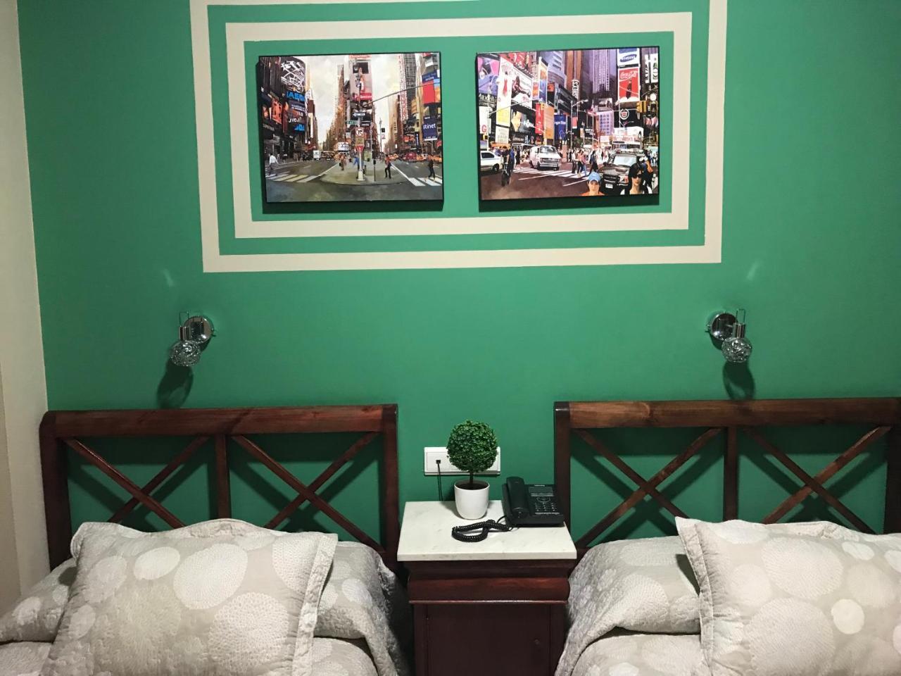 Hostal Puerta Carmona Sevilla Dış mekan fotoğraf