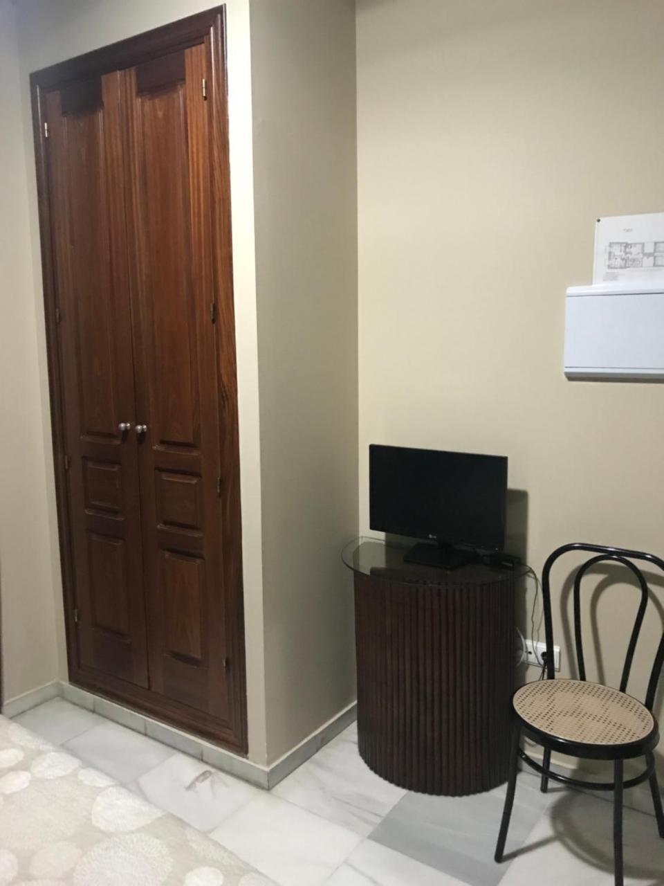 Hostal Puerta Carmona Sevilla Dış mekan fotoğraf